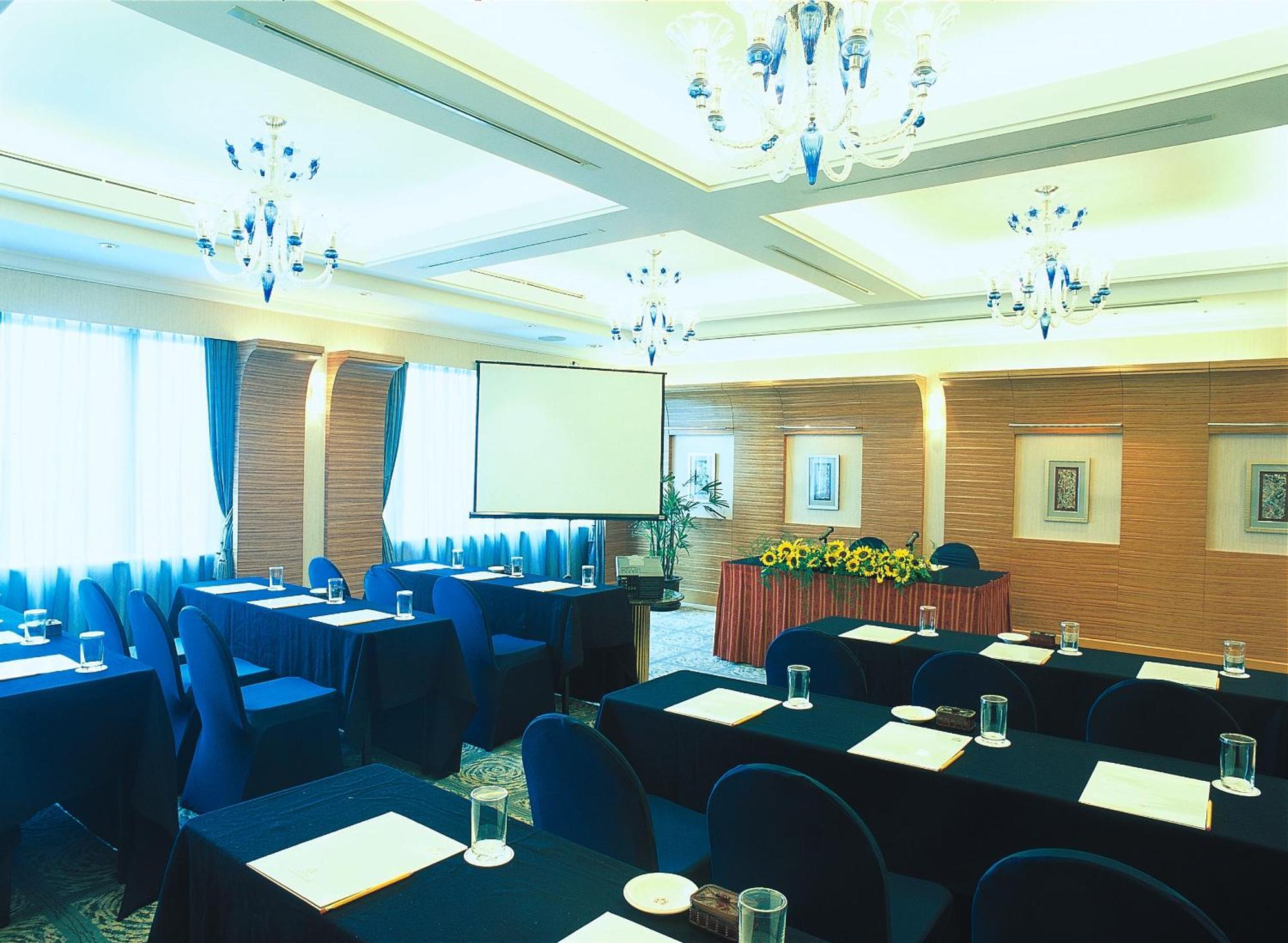 Okura Garden Hotel Shanghai Bisnis foto